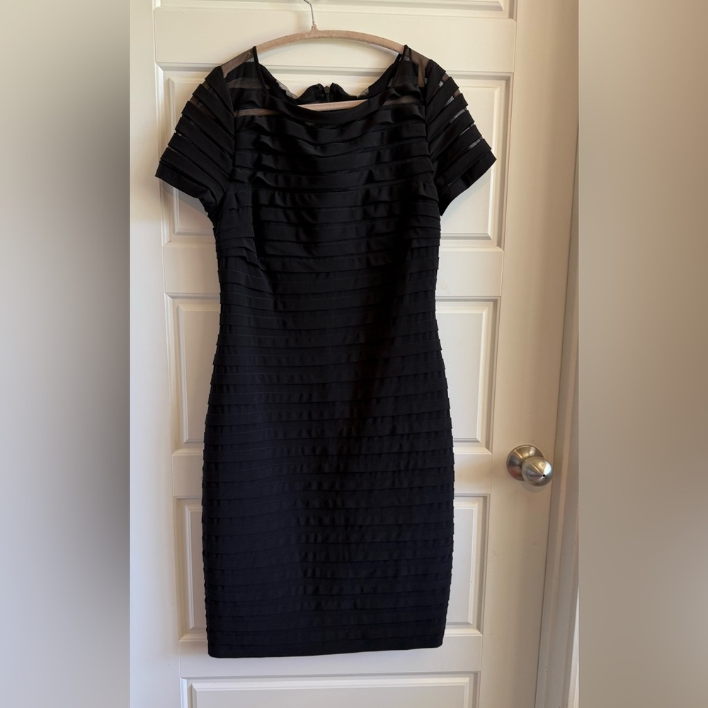 Adrianna Papell Black Textured Midi Dress Beautiful sheer lined size 10 - Picture 1 of 7